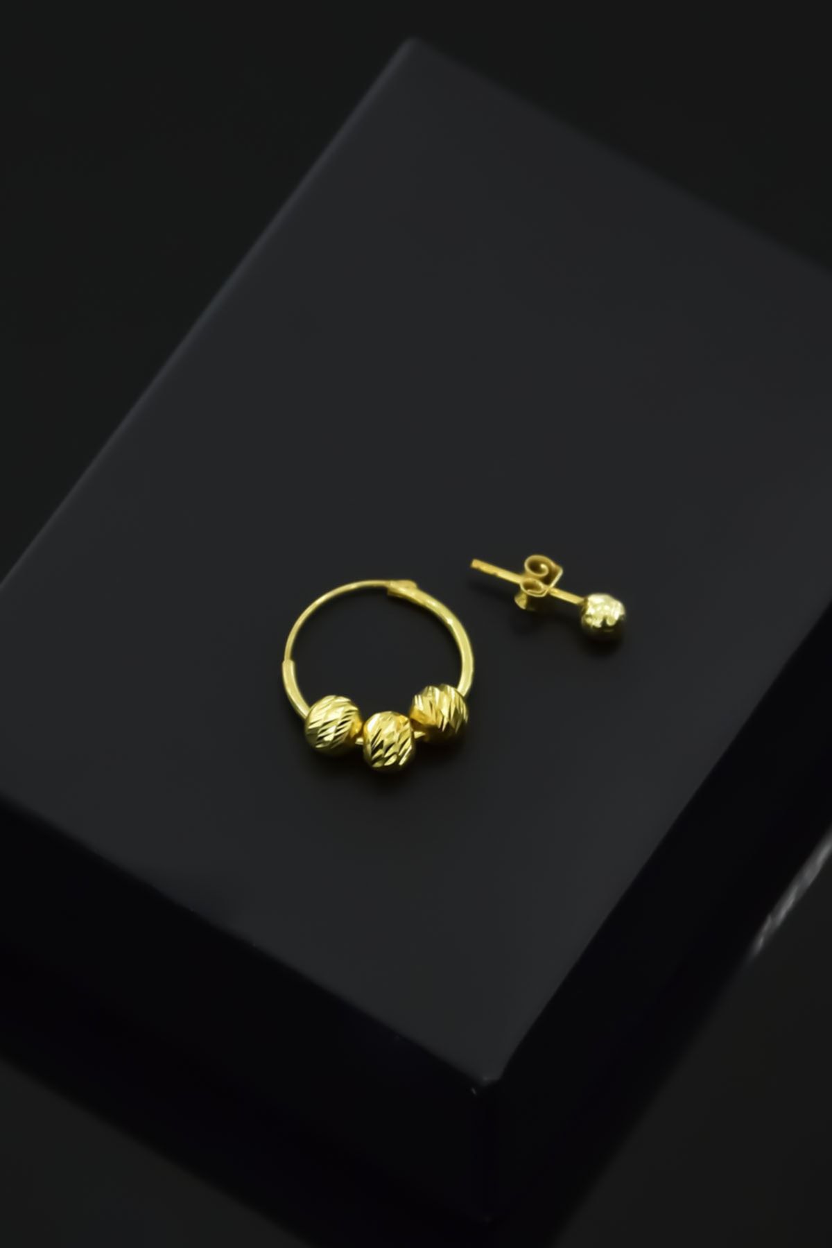 925 Ayar Gümüş Gold Kaplama Üçlü Dorika Toplu Halka Ve Çivili Top Küpe