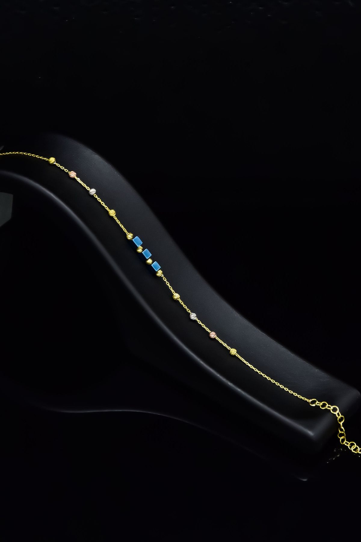 925 Ayar Gümüş Gold Kaplama Üçlü Lacivert Küp Boncuklu, Dorika Toplu Bileklik