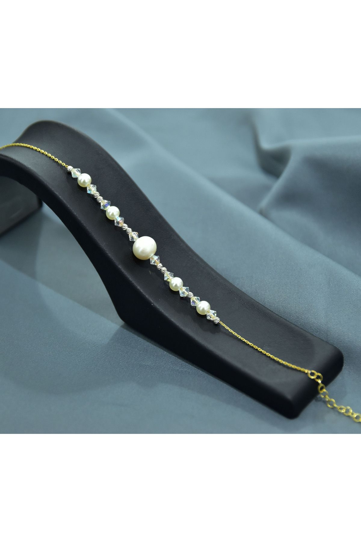 925 Ayar Gümüş Gold Kaplama Zarif Incili Dorika Toplu Beyaz Boncuklu Bileklik