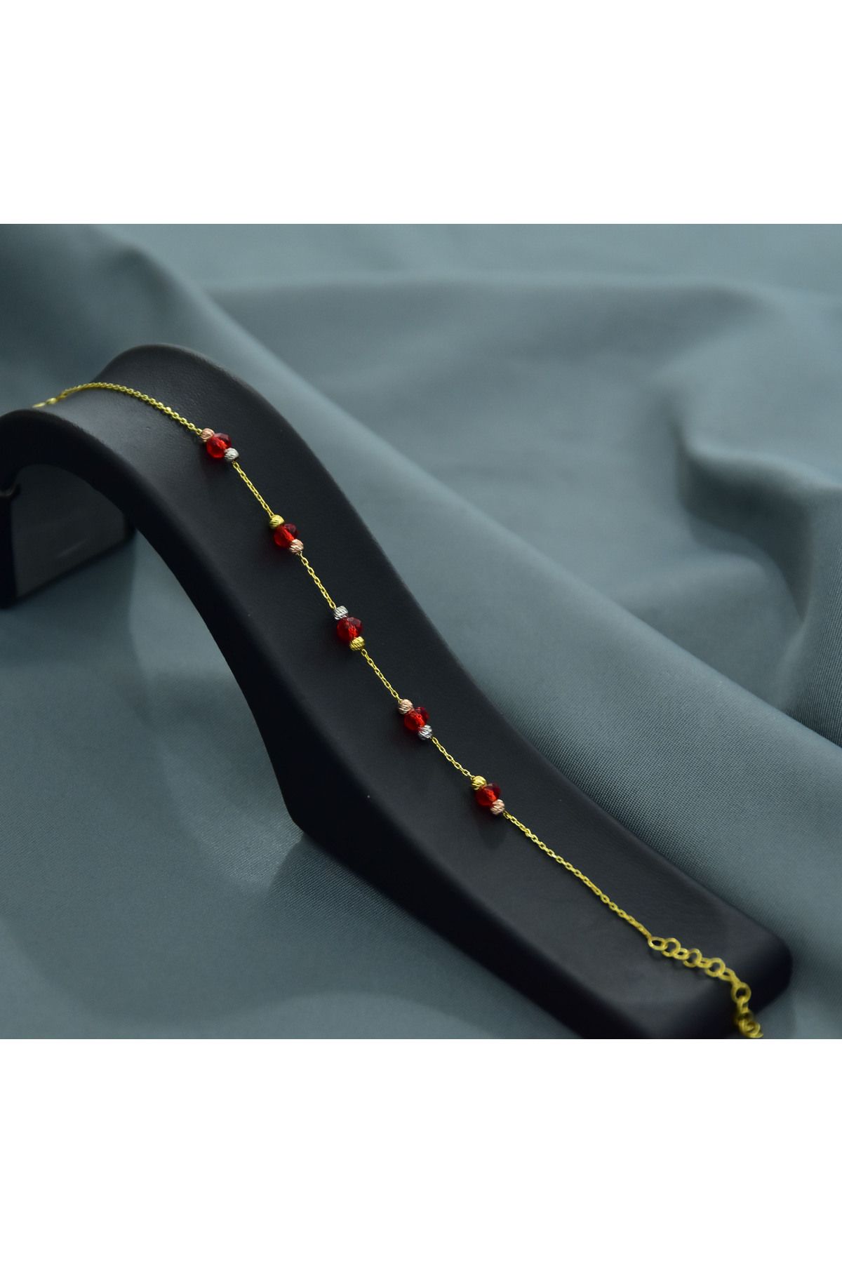 925 Ayar Gümüş Gold Kaplama Zarif Kırmızı Renk Boncuklu, Dorika Toplu Bileklik