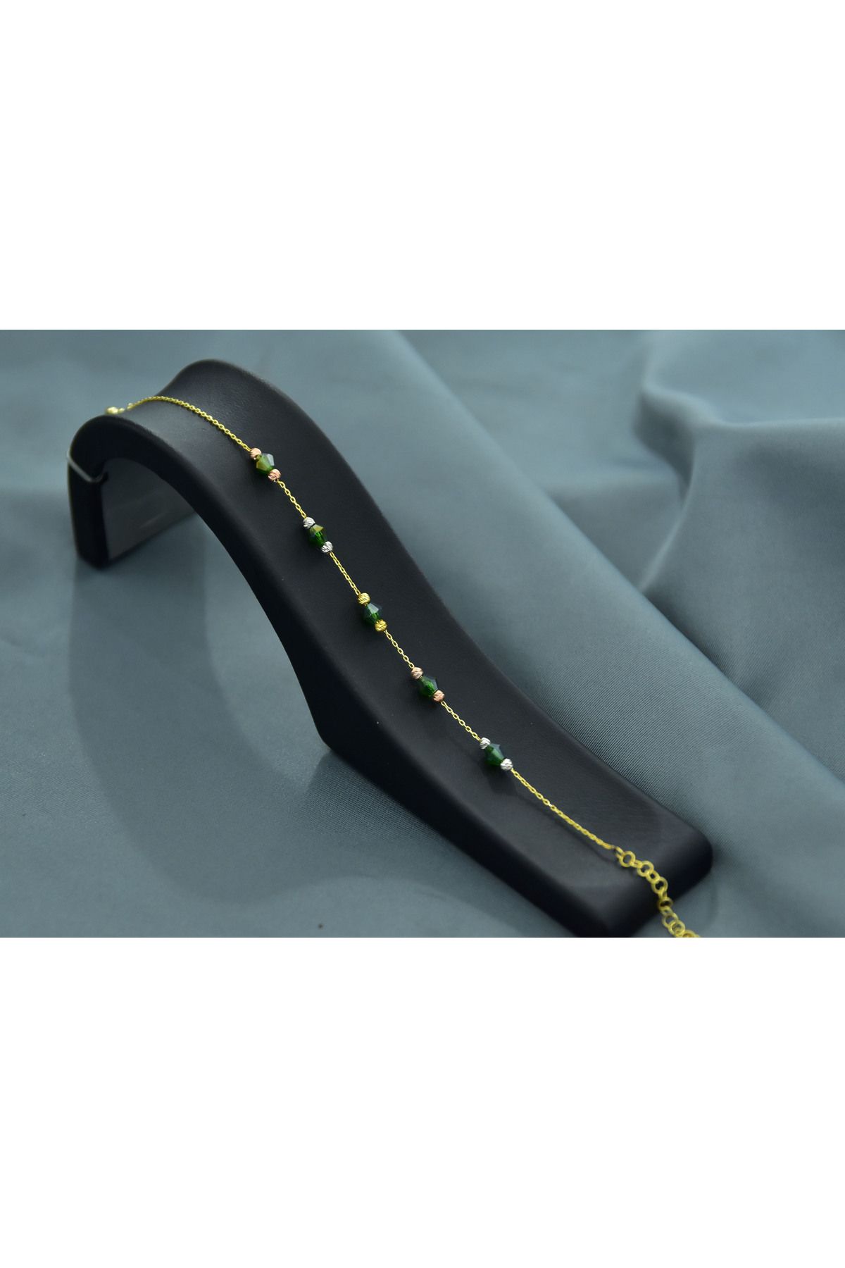 925 Ayar Gümüş Gold Kaplama Zarif Yeşil Renk Boncuklu, Dorika Toplu Bileklik