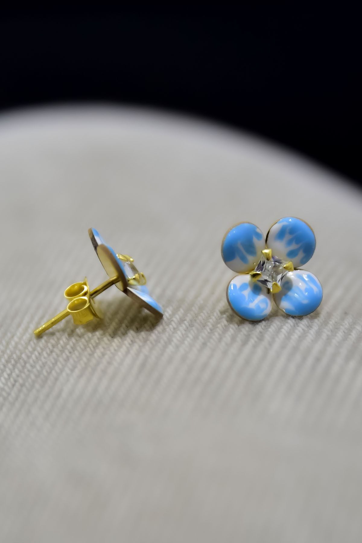 925 Ayar Gümüş Gold Kaplama Zirkon Taşlı Mavi Mineli Yonca Küpe