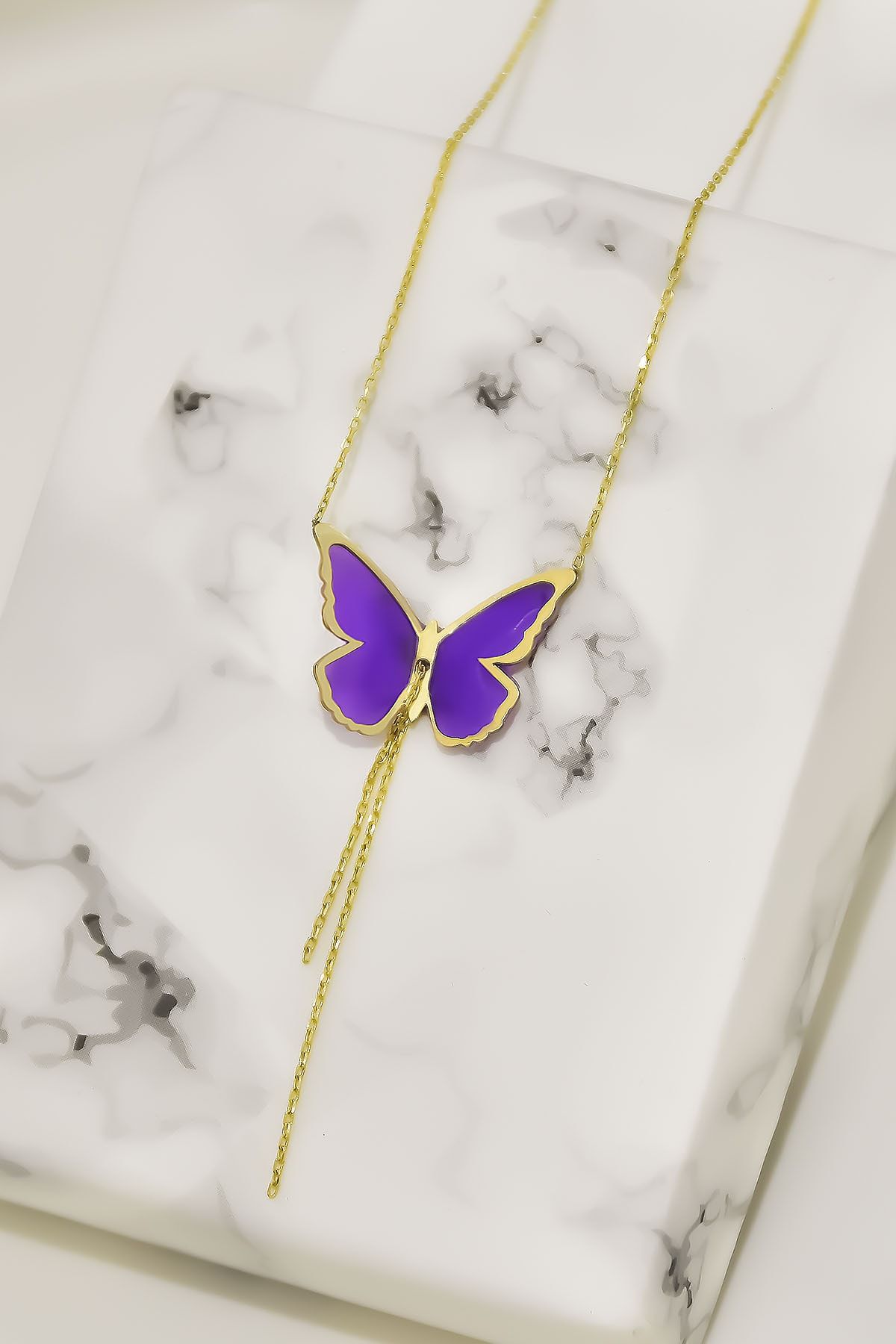 925 Ayar Gümüş Gold Parlayan Rüya Serisi Tasarım Ebruli Cam Boyamalı Zincir Sallantılı Kelebek Kolye