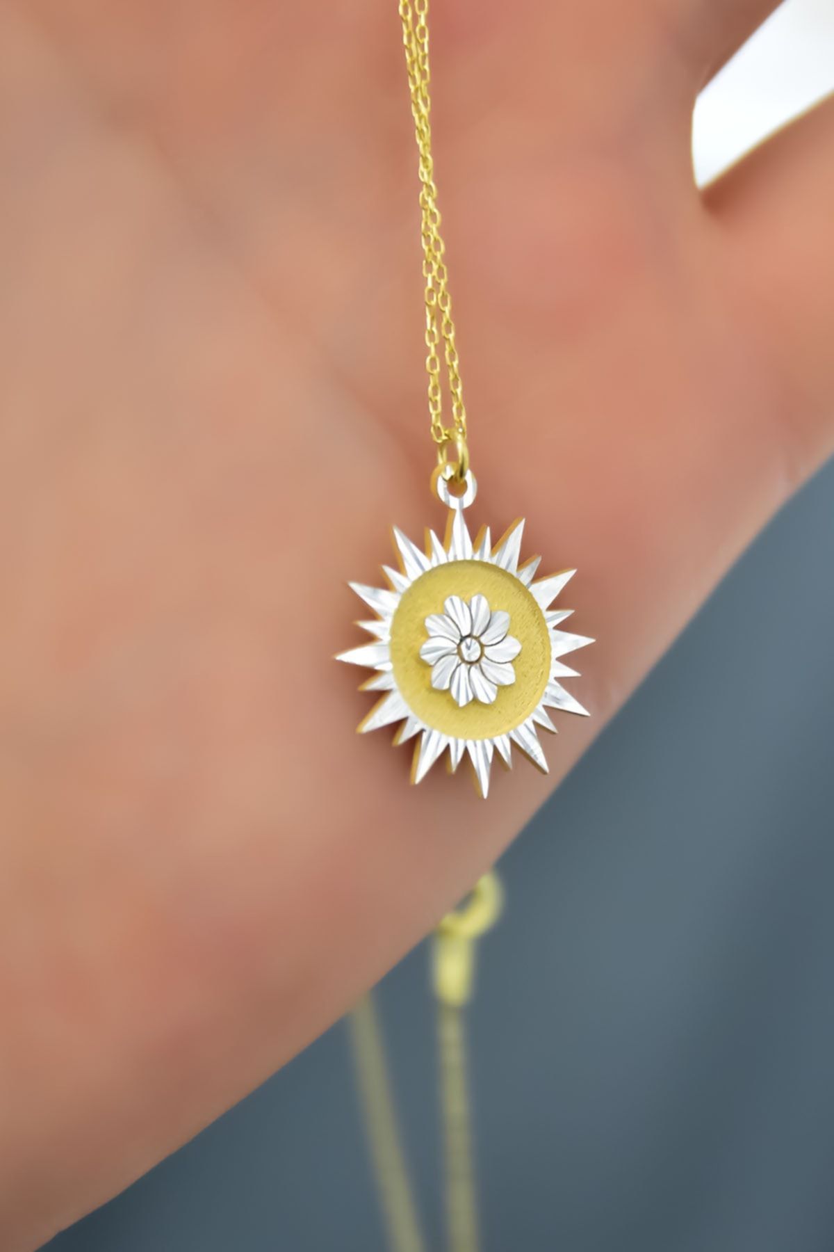 925 Ayar Gümüş Gold-rodyum Kaplama Fulya Çiçeği Güneş Plaka Kolye