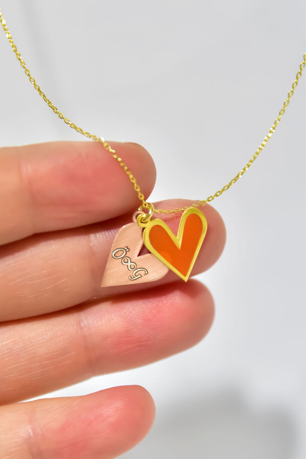 925 Ayar Gümüş Gold-Rose Kaplama Rüya Serisi Cam Boyalı İsimli Keskin Kalp Kolye