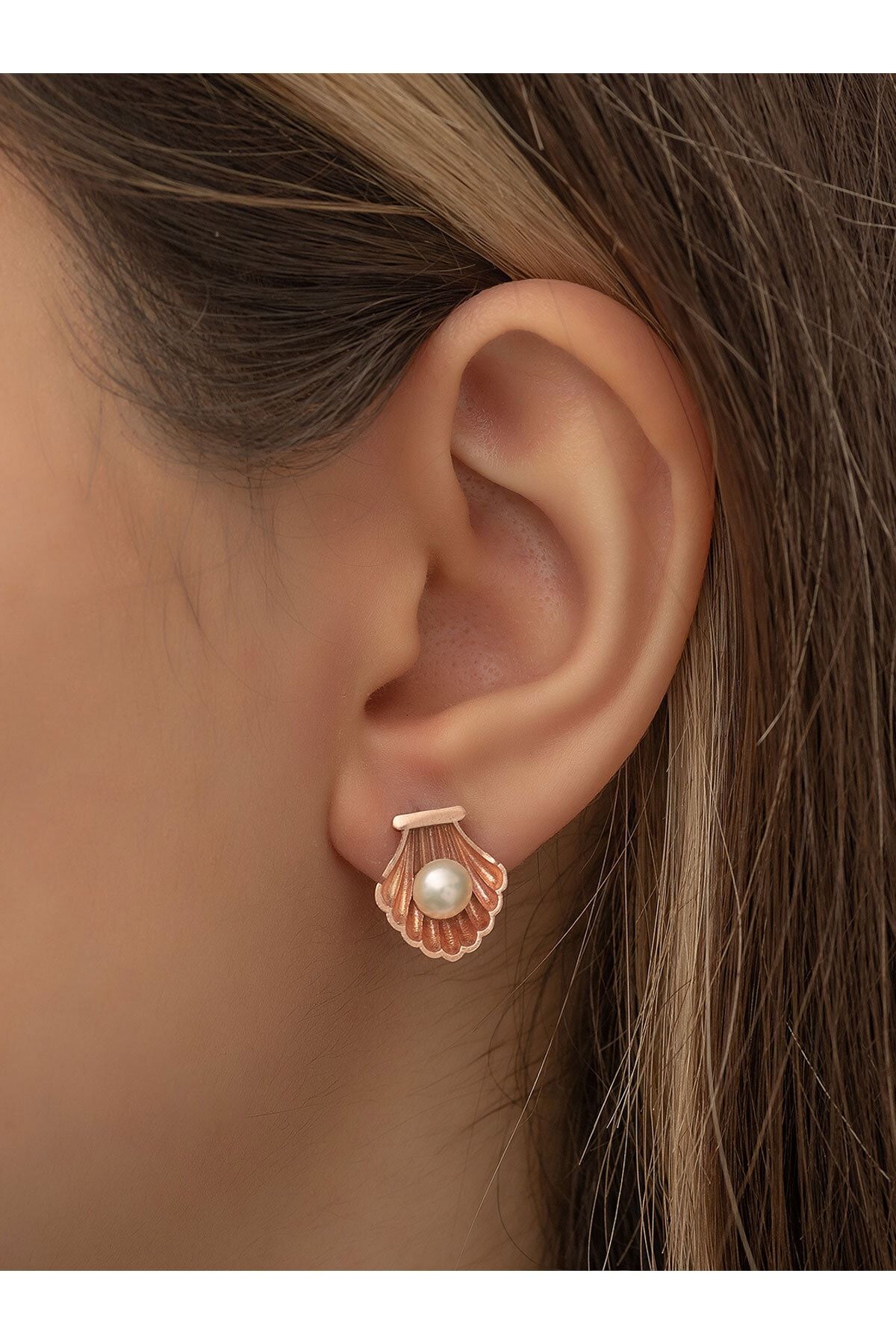 925 Ayar Gümüş Incili Istiridye Küpe