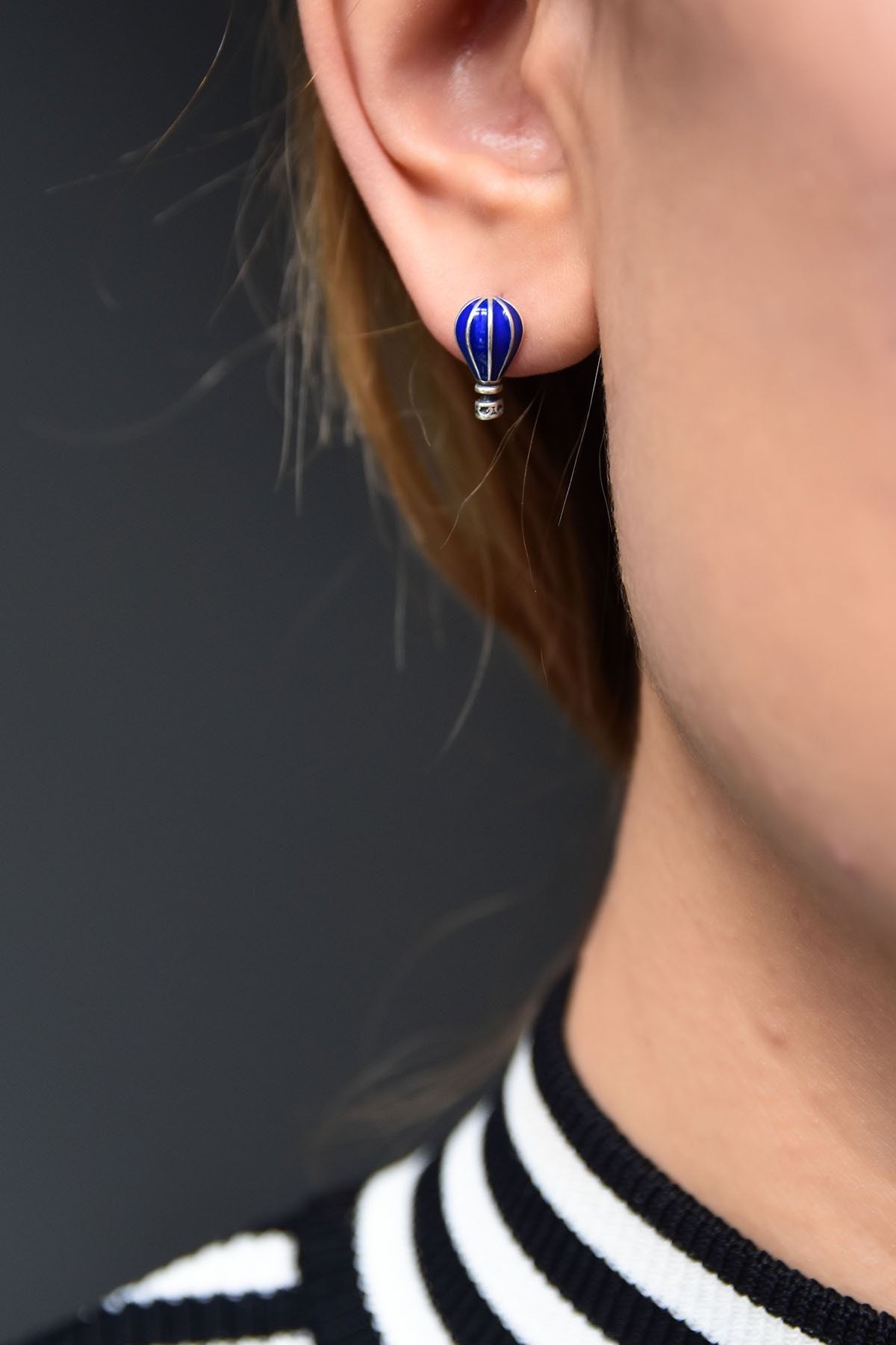 925 Ayar Gümüş Kalp Ve Uçan Balon Çivili Küpe