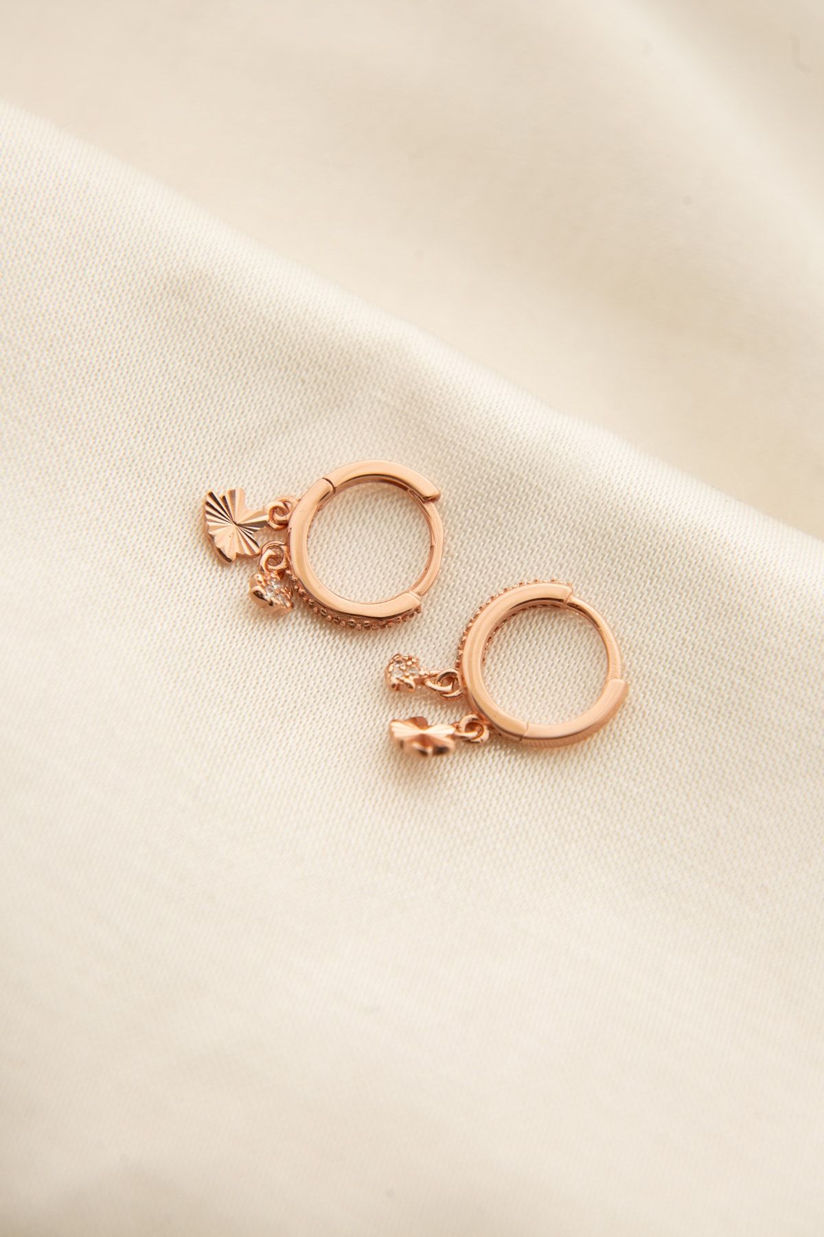 925 Ayar Gümüş Lotus Figürlü Halka Kadın Küpe