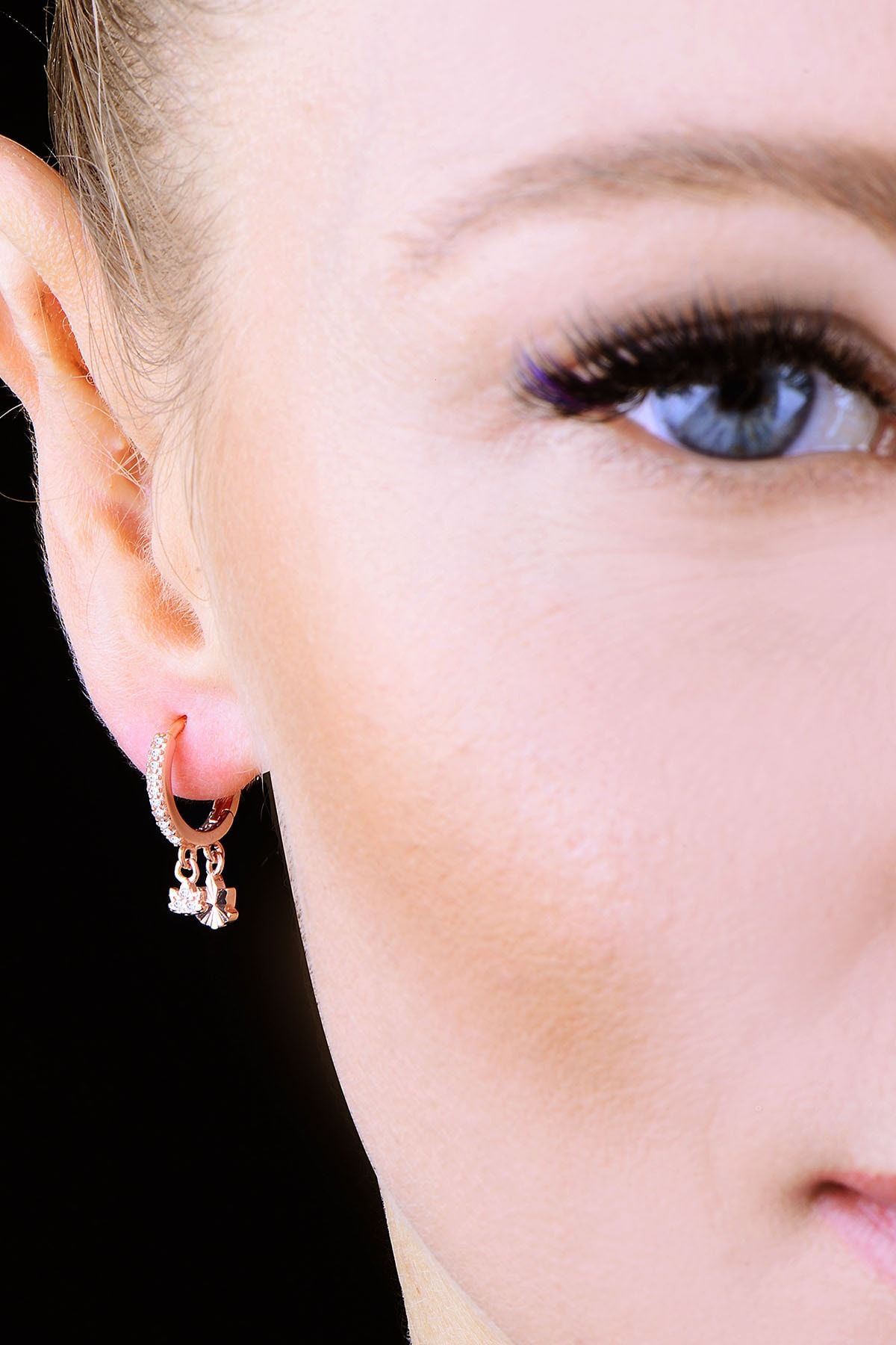 925 Ayar Gümüş Lotus Figürlü Minimal Halka Kadın Küpe Uvpts300003