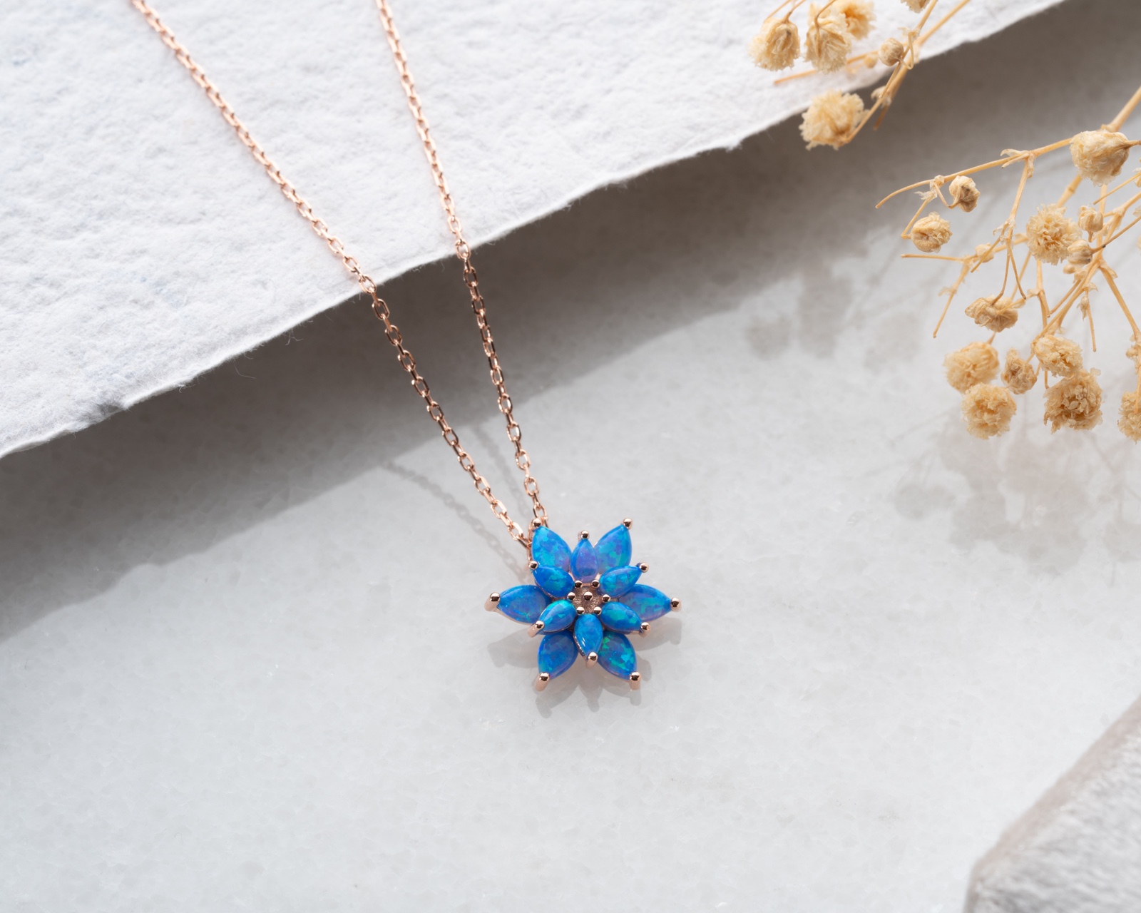 925 Ayar Gümüş Mavi Doğal Opal Taşlı Lotus Kolye