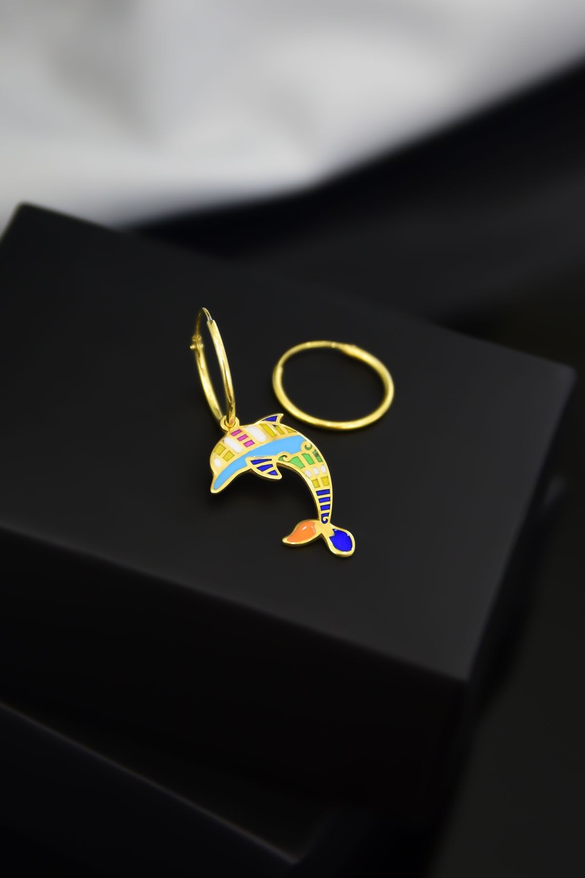 925 Ayar Gümüş Mineli Balık Model Halka Küpe