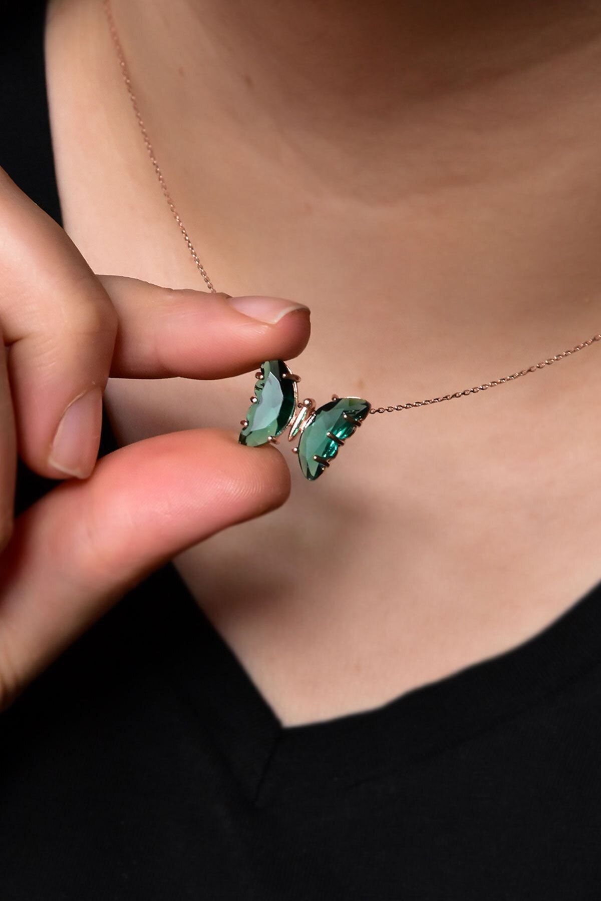 925 Ayar Gümüş Nano Ay Taşı Yeşil Kelebek Kolye