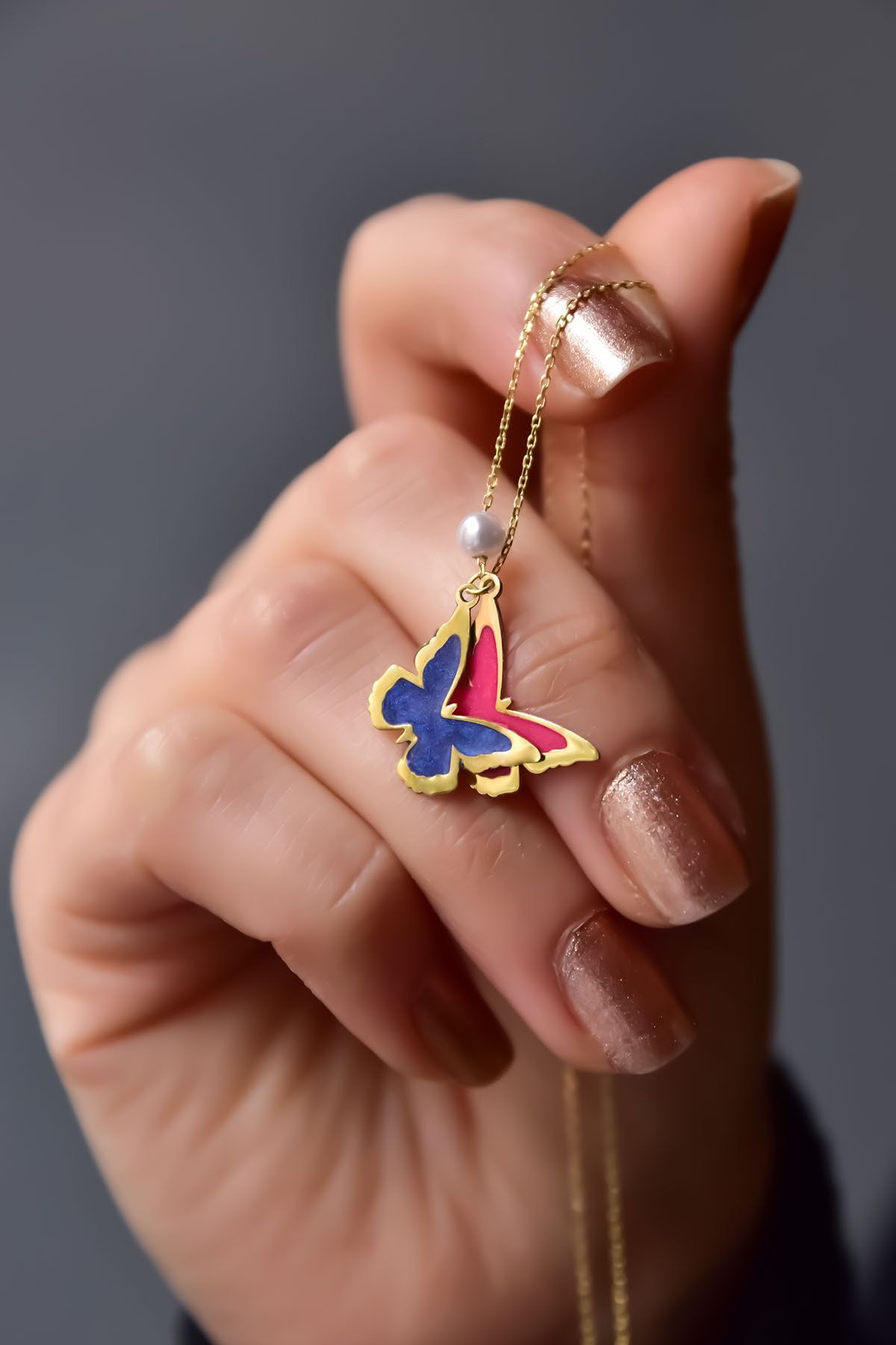 925 Ayar Gümüş Parlayan Incili Rüya Serisi Tasarım Ebruli Cam Boyalı Ikili Kelebek Kolye