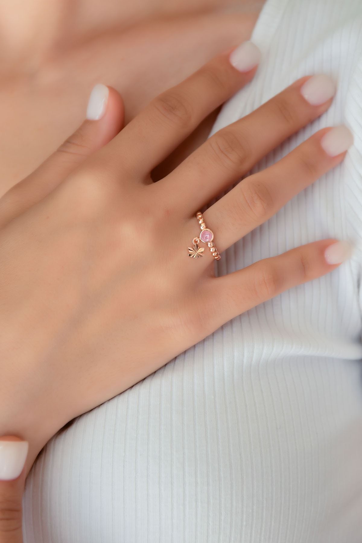 925 Ayar Gümüş Pembe Ay Taşlı Lotus Motifli Ayarlanabilir Kadın Yüzük