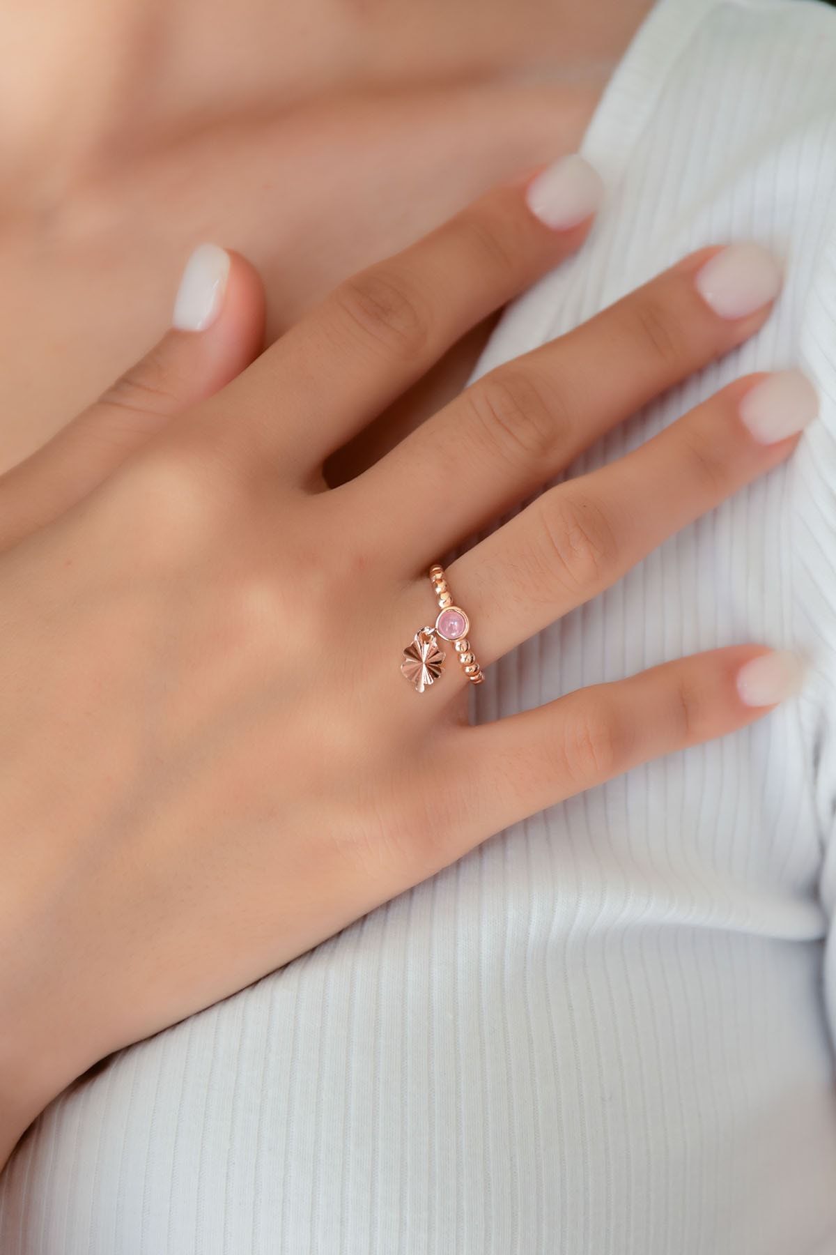 925 Ayar Gümüş Pembe Ay Taşlı Yonca Motifli Ayarlanabilir Kadın Yüzük