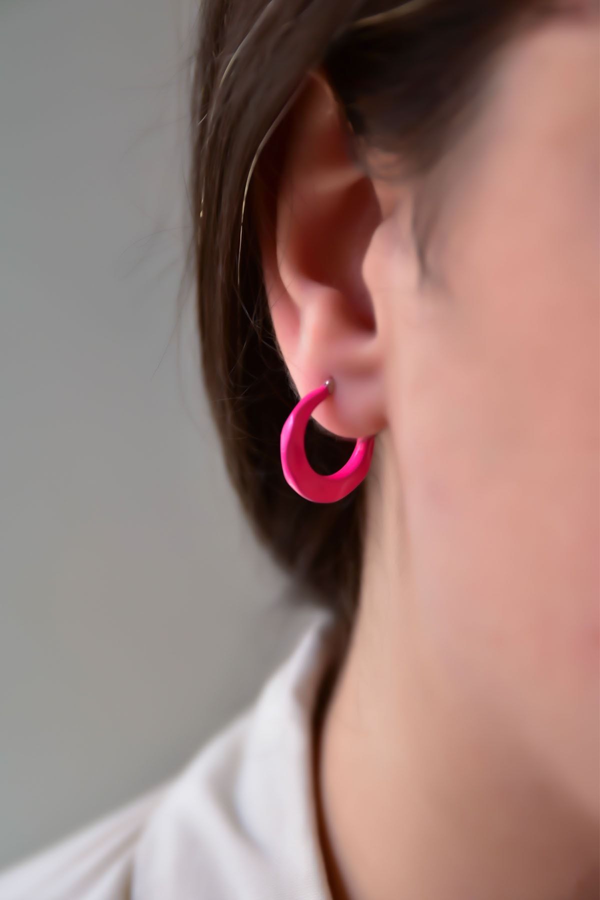 925 Ayar Gümüş Pembe Mineli Halka Küpe