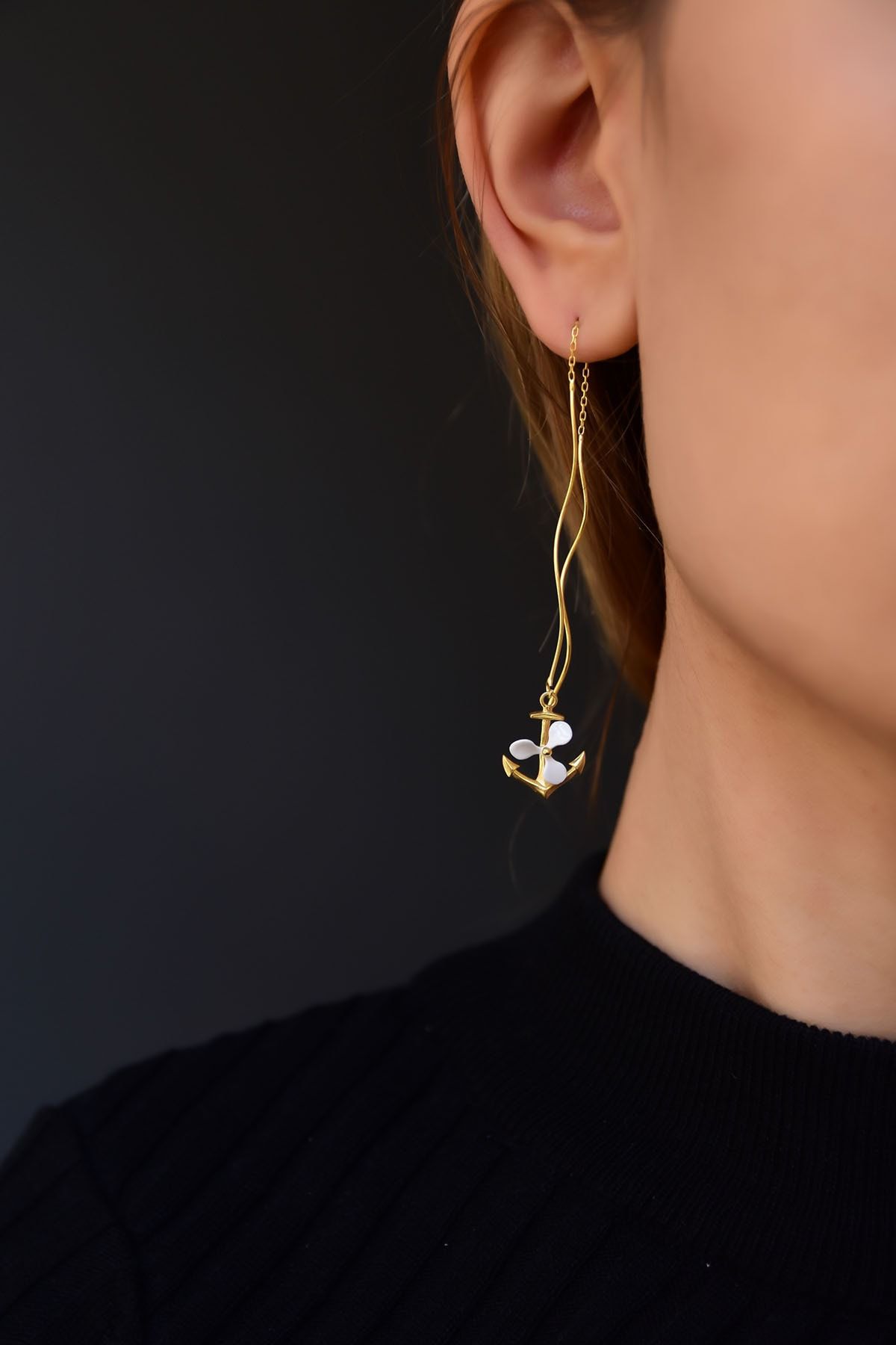 925 Ayar Gümüş Rodyum Kaplama Çapa Sallantılı Küpe Tekli