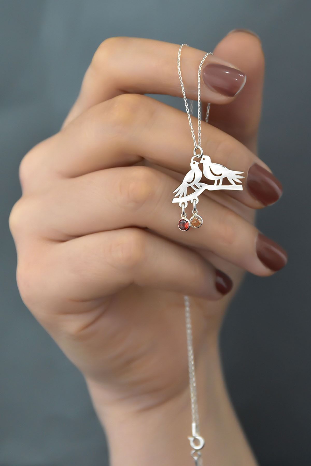 925 Ayar Gümüş Rodyum Kaplama Doğum Taşlı Çifte Kumrular Kolye