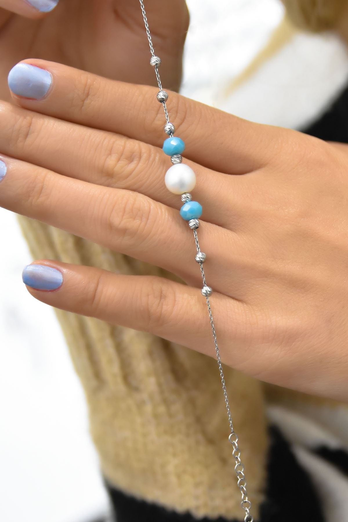 925 Ayar Gümüş Rodyum Kaplama Dorika Toplu Mavi Doğal Taşlı Inci Bileklik