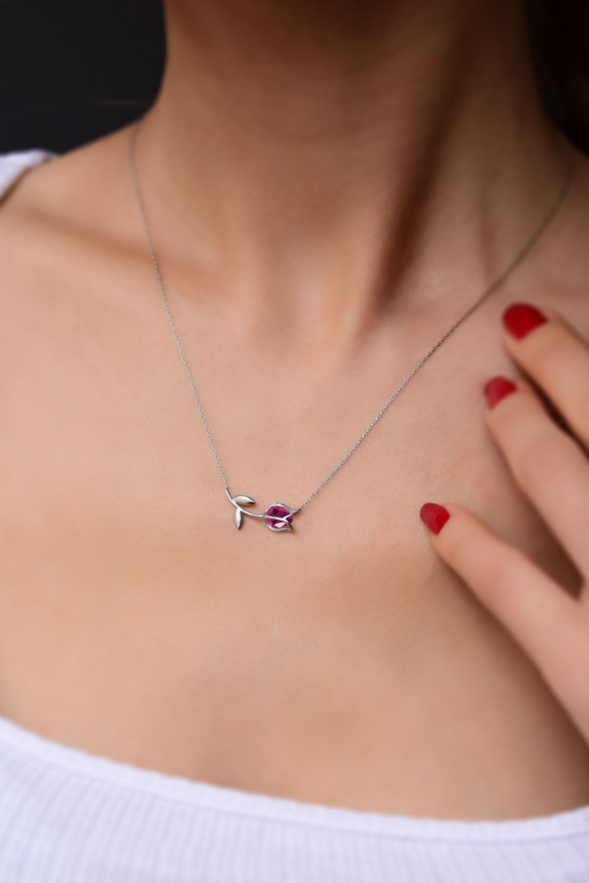 925 Ayar Gümüş Rodyum Kaplama Fuşya Taşlı Lale Kolye