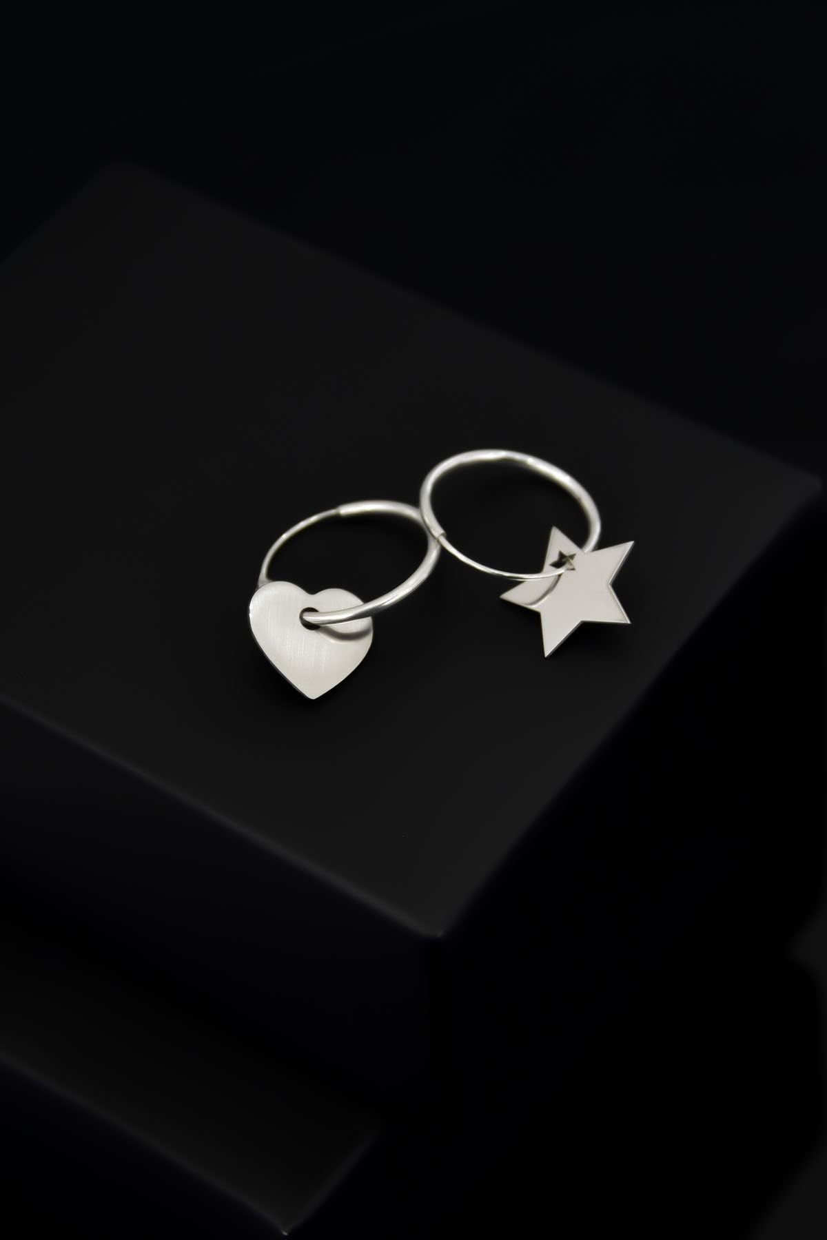 925 Ayar Gümüş Rodyum Kaplama Kalp Halka Yıldız Halka Küpe