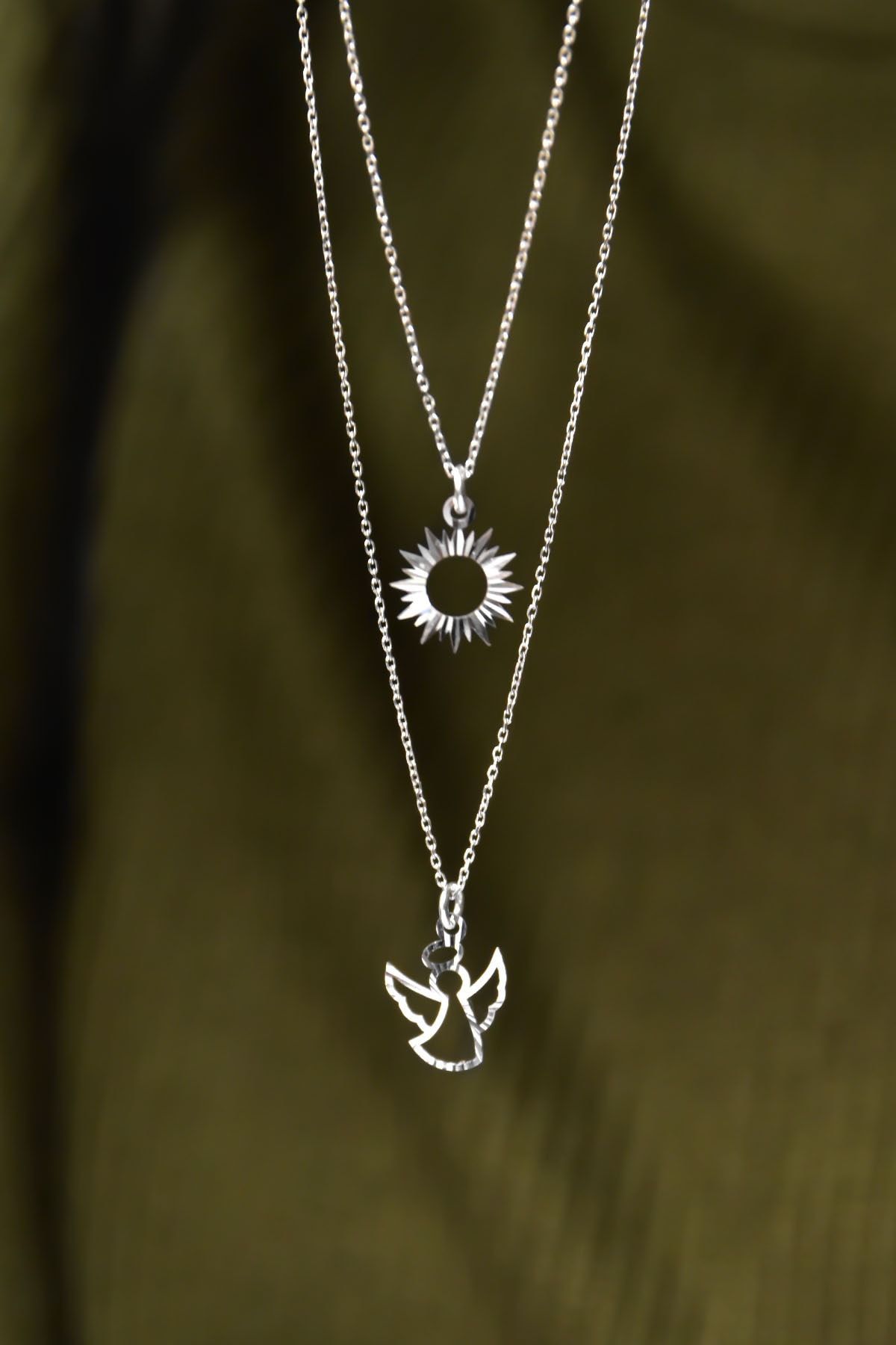 925 Ayar Gümüş Rodyum Kaplama Kristal Kesim Güneş Ve Melek Asansörlü Kolye