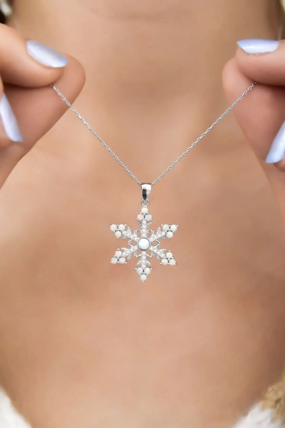 925 Ayar Gümüş Rodyum Kaplama Opal Taşlı Kar Tanesi Kolye