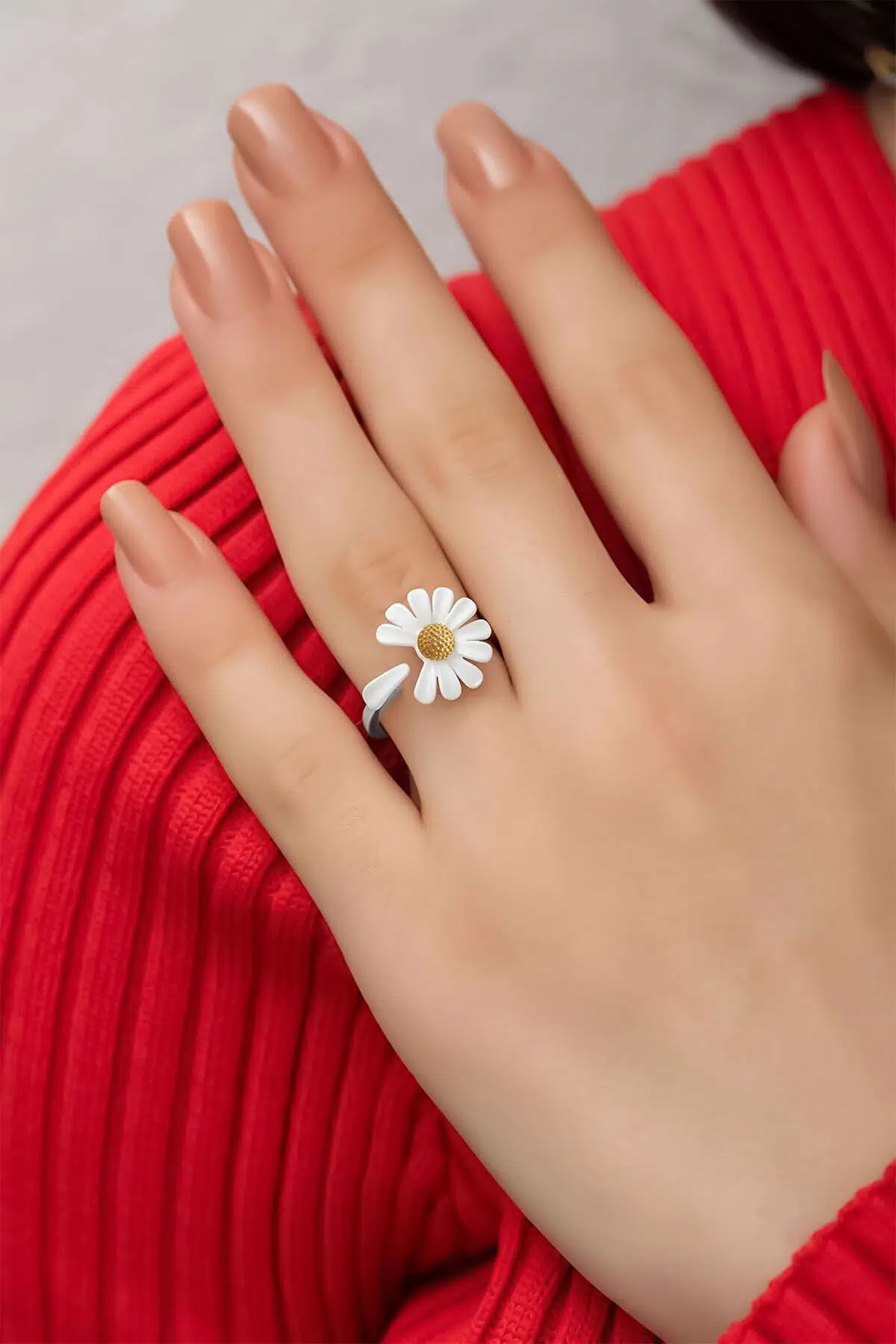 925 Ayar Gümüş Rodyum Kaplama Özel Tasarım Mineli Papatya Yüzük