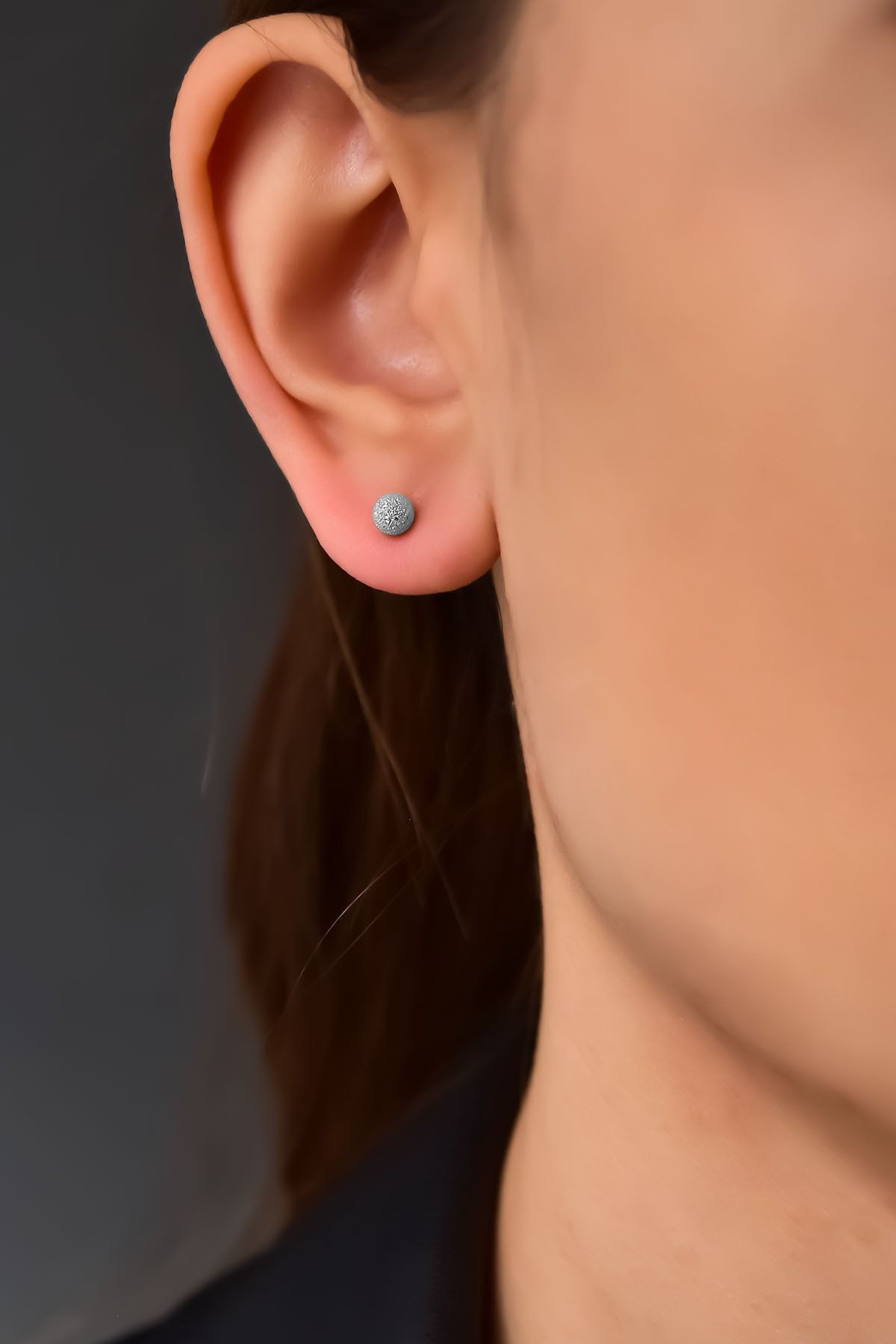 925 Ayar Gümüş Rodyum Kaplama Sim Toplu Çivili Küpe