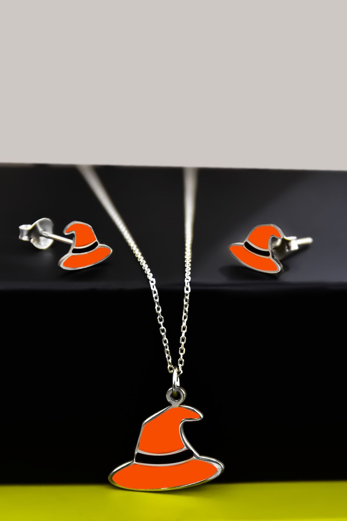 925 Ayar Gümüş Rodyum Kaplama Siyah Mineli Cadılar Bayramı, Cadı Şapkası Küpe Ve Kolye Set