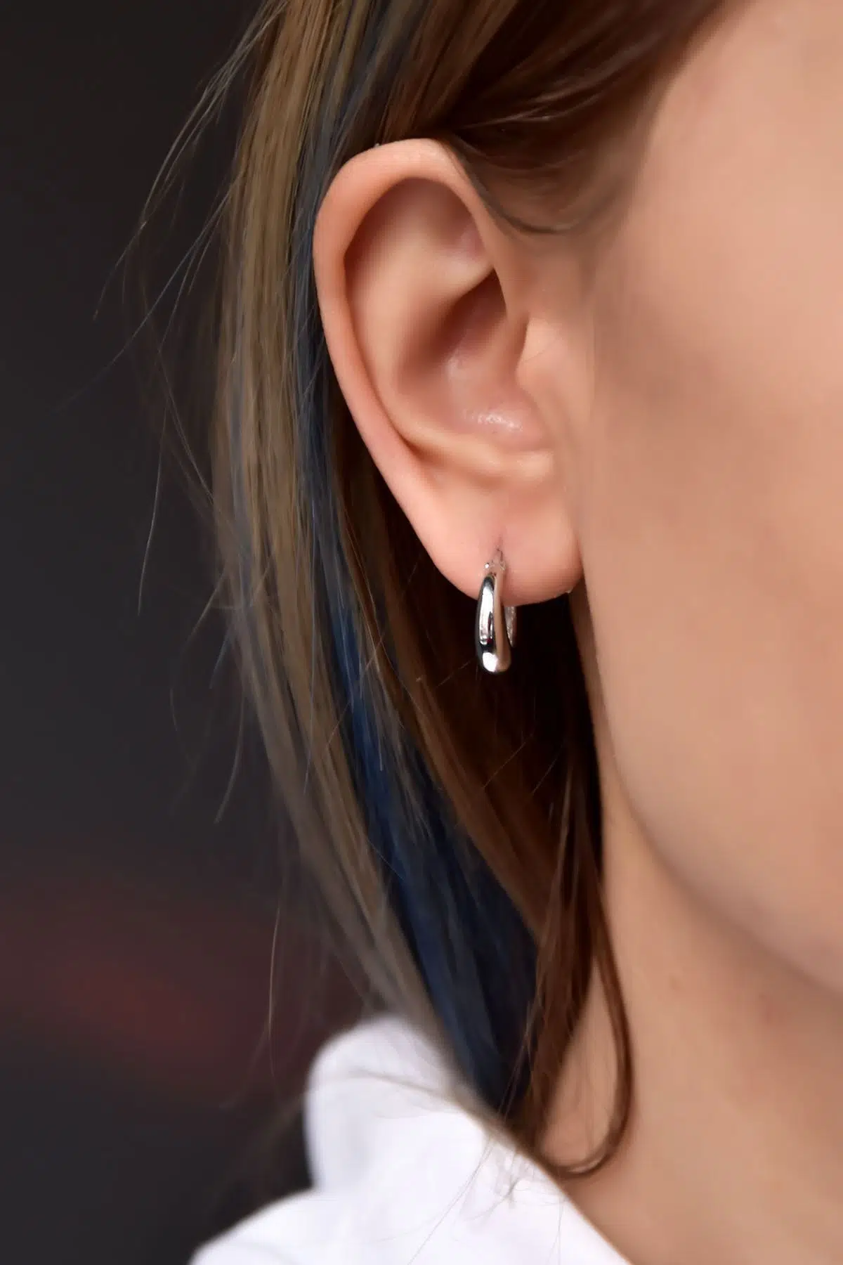 925 Ayar Gümüş Rodyum Kaplama Tasarım Halka Küpe