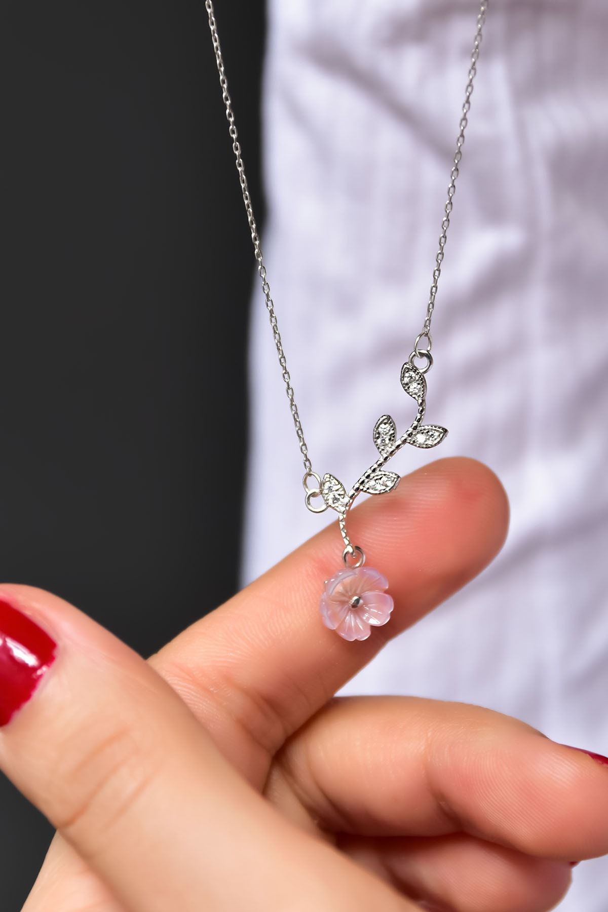925 Ayar Gümüş Rodyum Kaplama Taşlı Pembe Sedef Manolya Çiçeği Kolye