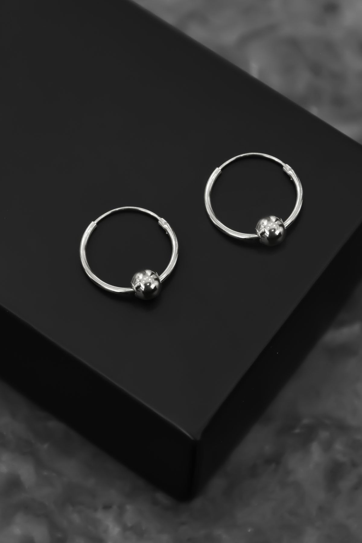 925 Ayar Gümüş Rodyum Kaplama Tek Toplu Halka Küpe