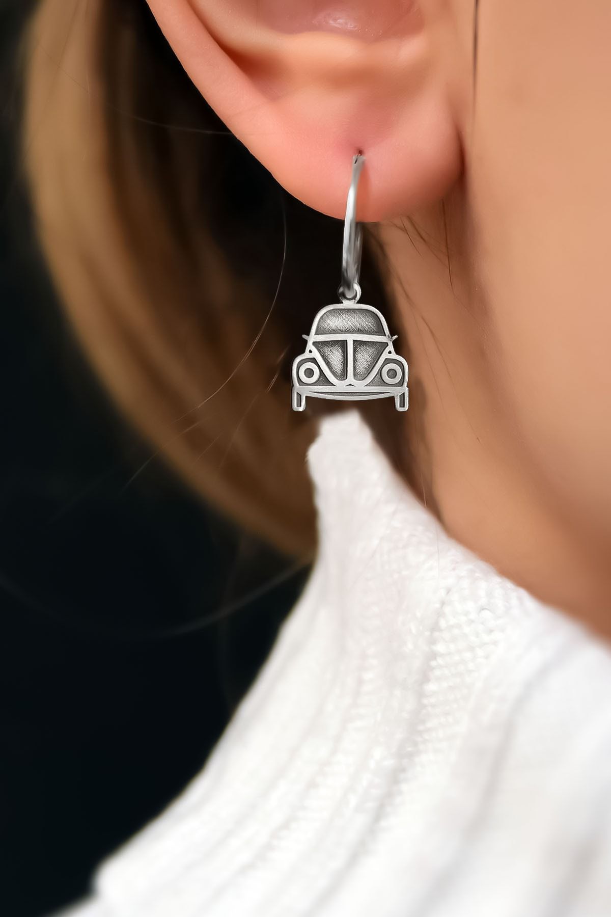 925 Ayar Gümüş Rodyum Kaplama Tosbaga Vosvos Figür Halka Küpe