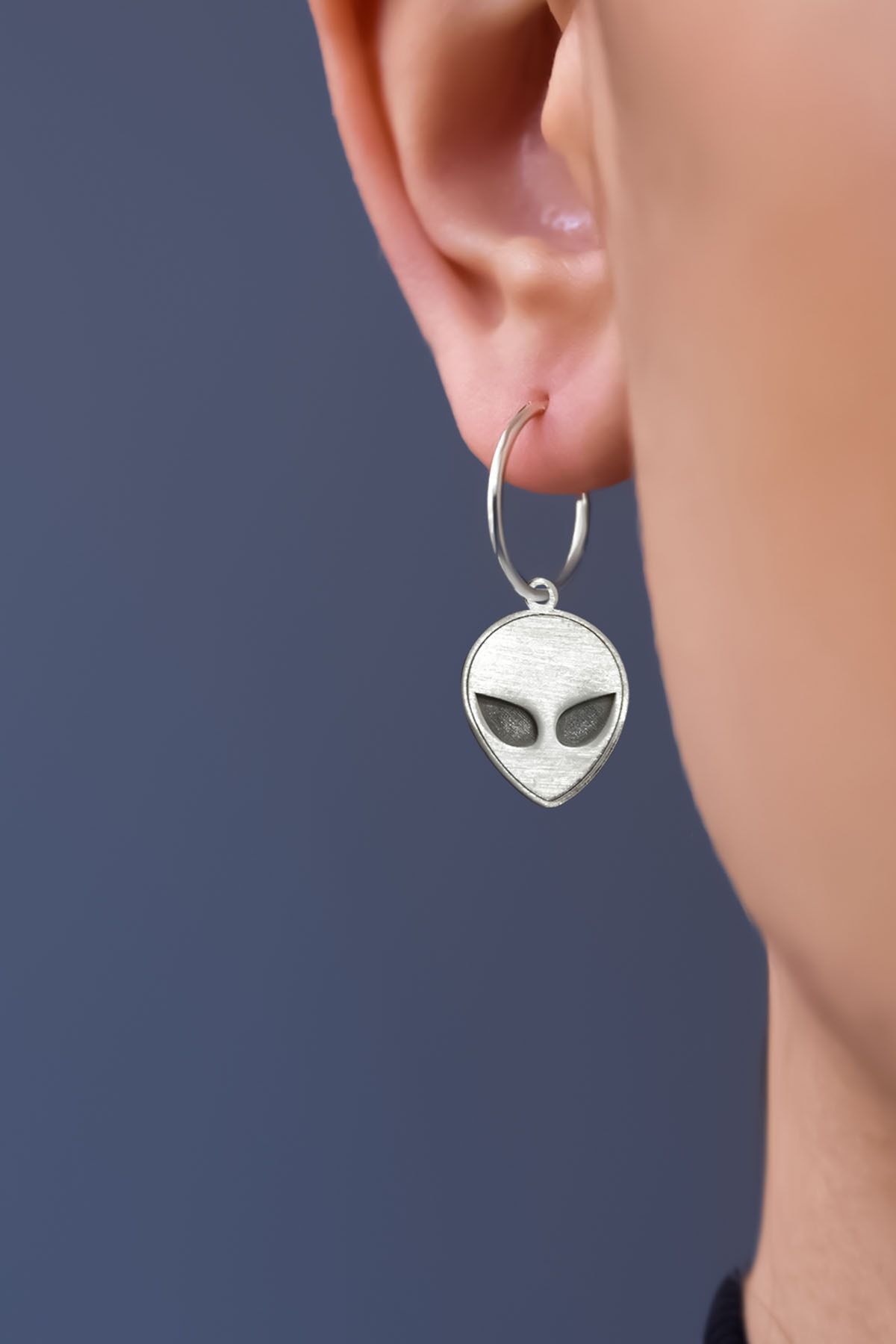925 Ayar Gümüş Rodyum Kaplama Uzaylı, Alien Halka Küpe