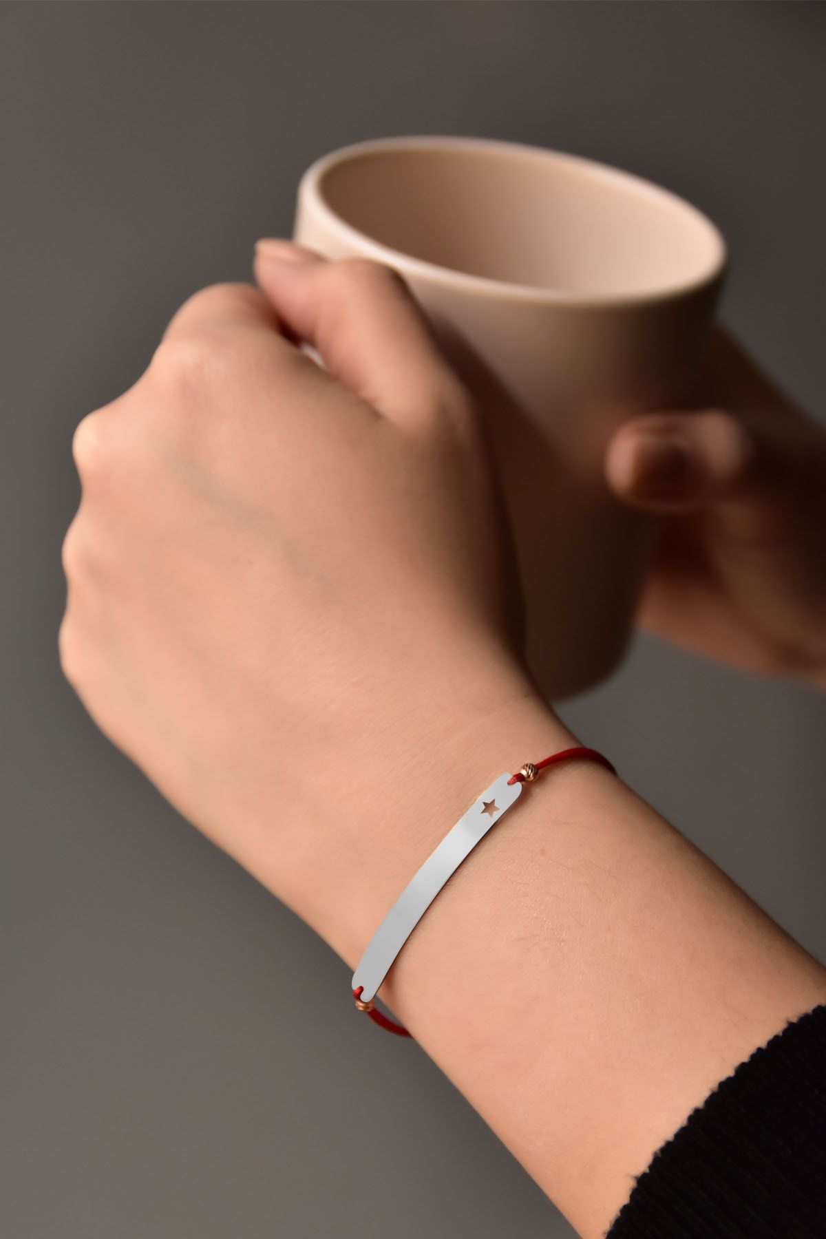 925 Ayar Gümüş Rodyum Kaplama Yıldız Figürlü Plaka Kadın Bileklik