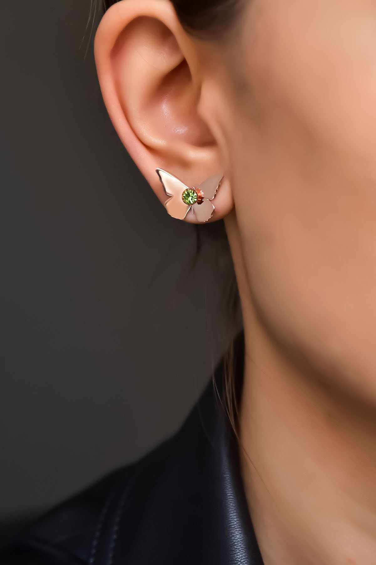 925 Ayar Gümüş Rose Kaplama Ağustos Ayı Doğum Taşlı Kelebek Küpe