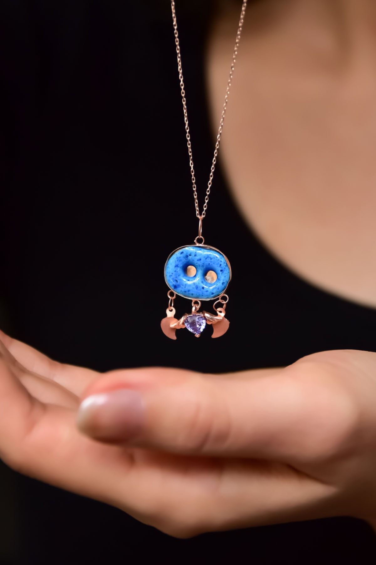 925 Ayar Gümüş Rose Kaplama Camdaki Kadın Süryani Nazar Boncuğu Kalp Kanat Kolye