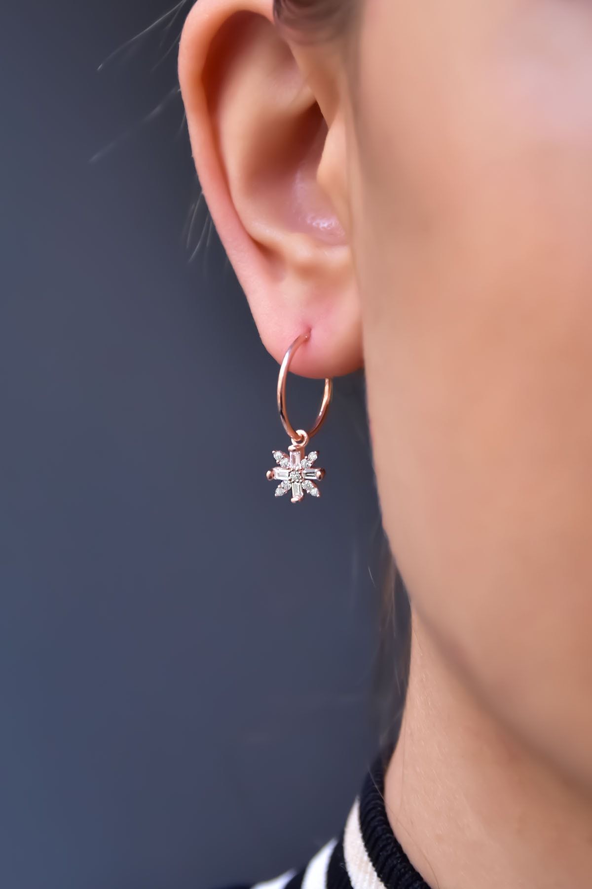 925 Ayar Gümüş Rose Kaplama Compass Halka Küpe