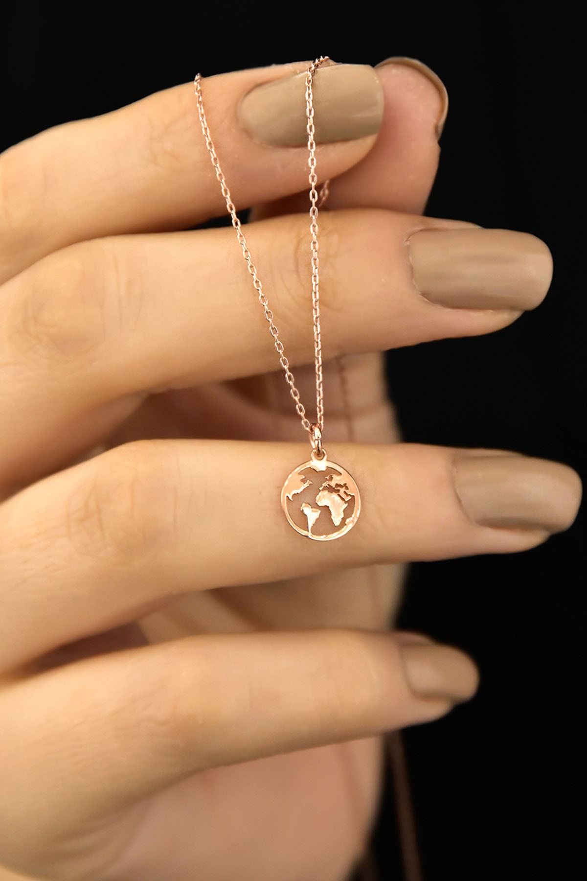 925 Ayar Gümüş Rose Kaplama Dünya Kadın Kolye