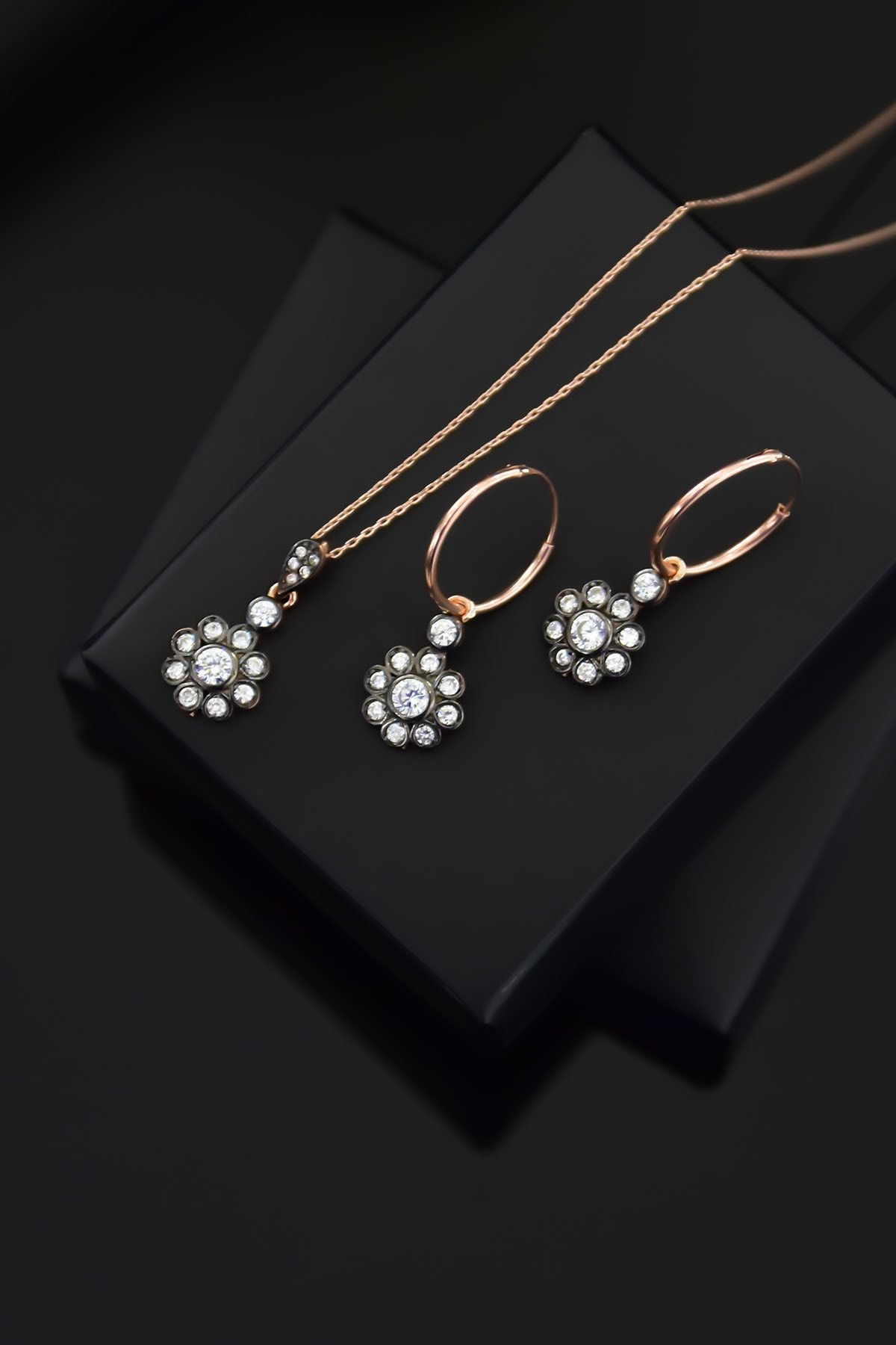 925 Ayar Gümüş Rose Kaplama Elmas Montür Çiçek Set