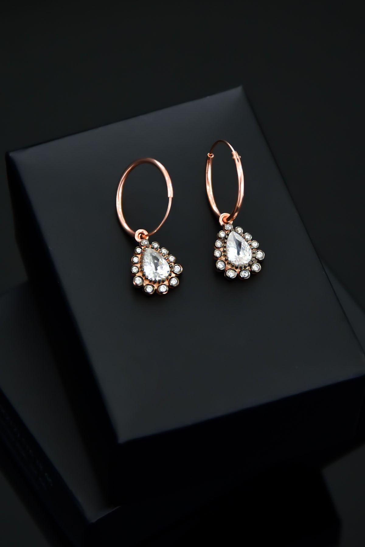 925 Ayar Gümüş Rose Kaplama Elmas Montür Damla Halka Küpe