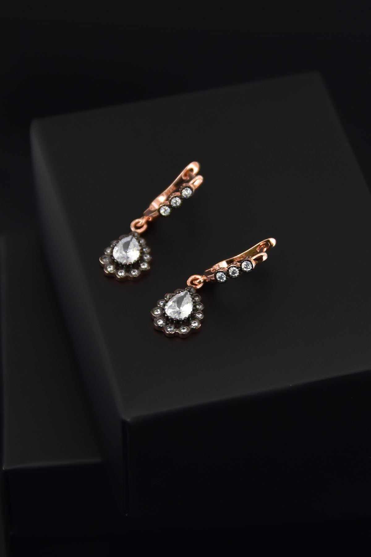 925 Ayar Gümüş Kaplama Elmas Montür Damla Küpe.rose.gold.rodaj