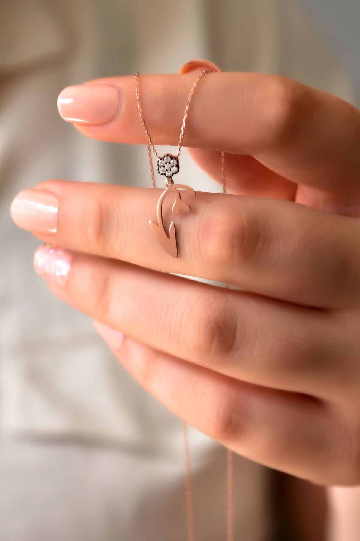 925 Ayar Gümüş Rose Kaplama Elmas Montürlü Ok Kolye