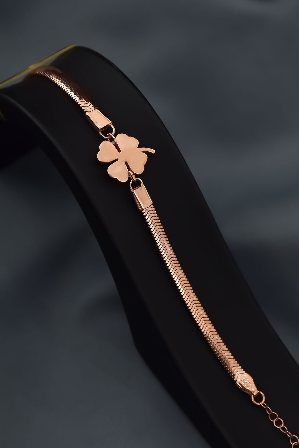 925 Ayar Gümüş Rose Kaplama Ezme Zincir Yonca Bileklik