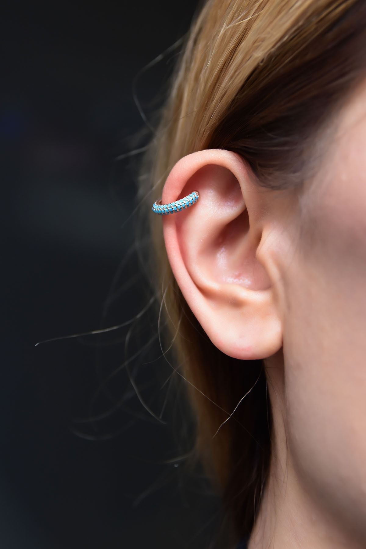 925 Ayar Gümüş Rose Kaplama Firuze Taşlı Kıkırdak Küpe