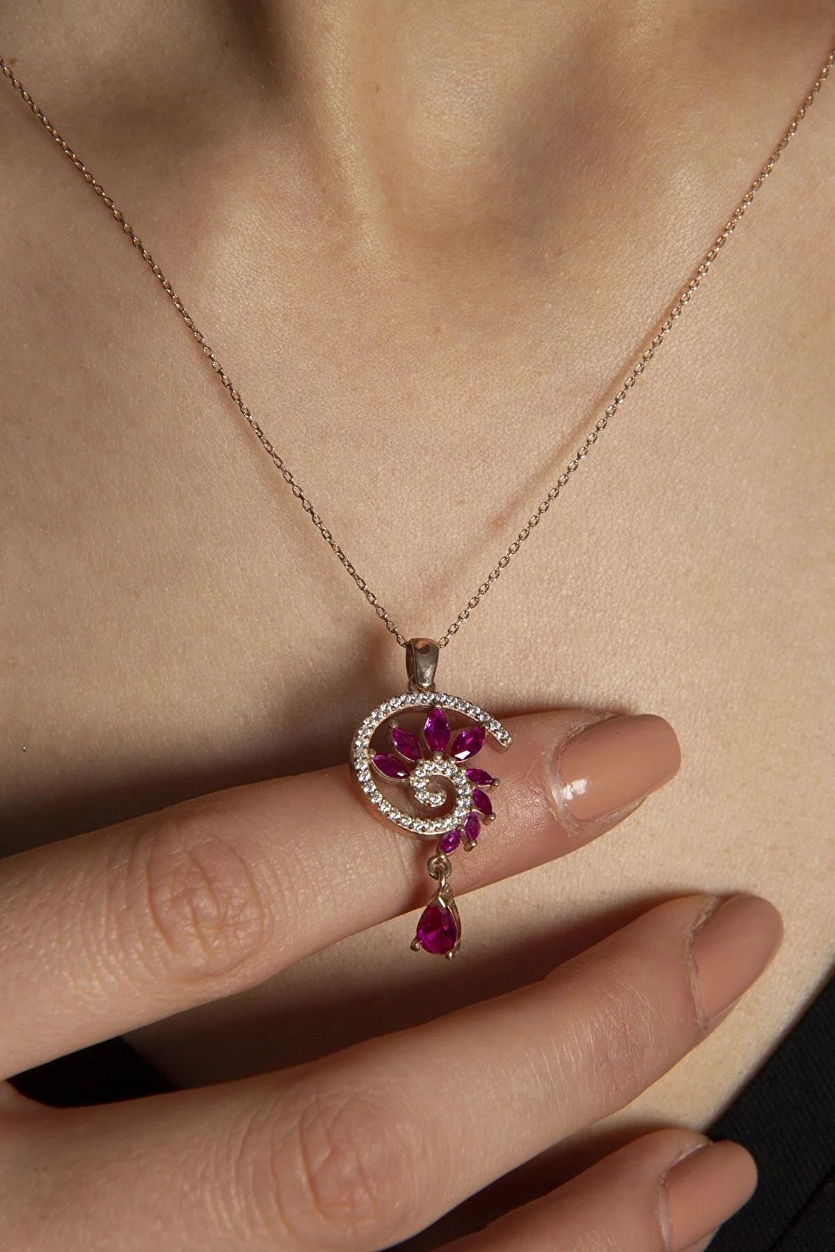 925 Ayar Gümüş Rose Kaplama Fuşya Renkli Spiral Snail Tasarım Kolye