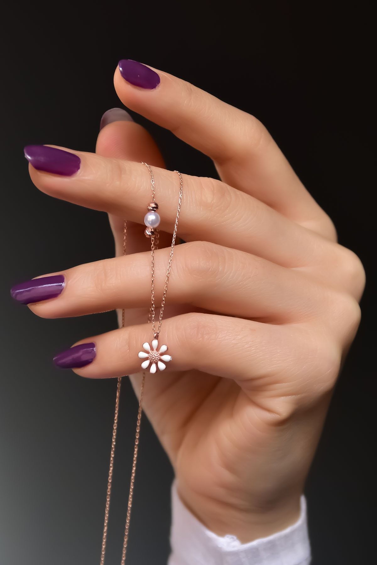 925 Ayar Gümüş Rose Kaplama Incili Dorika Toplu Mineli Papatya Kolye