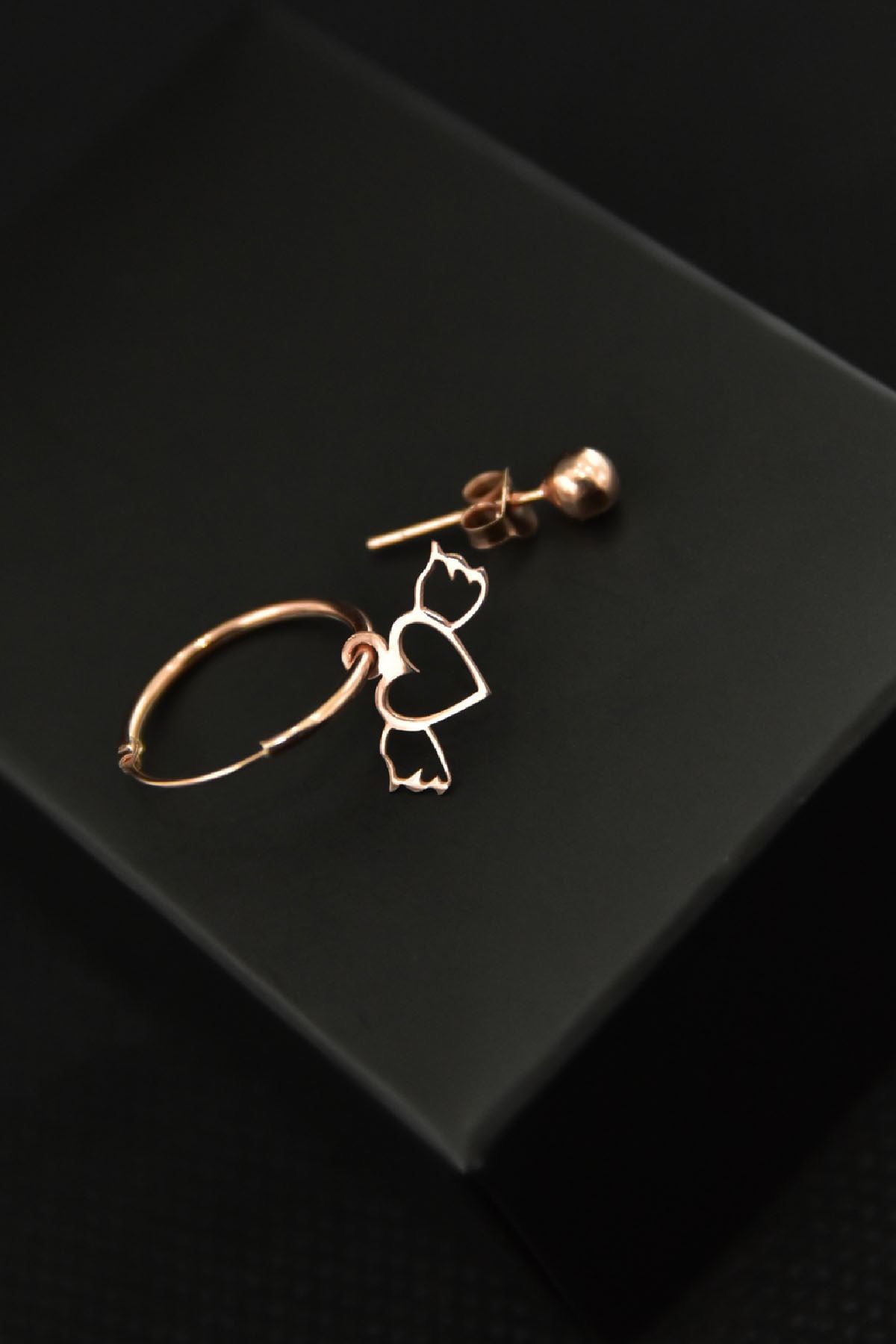 925 Ayar Gümüş Rose Kaplama Kanatlı Kalp Figürlü Halka Ve Top Küpe