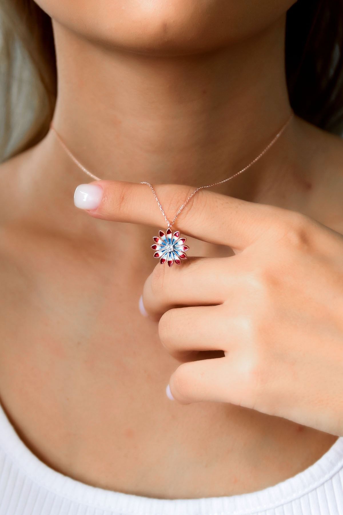 925 Ayar Gümüş Rose Kaplama Kırmızı Mavi Mineli Papatya Kadın Kolye